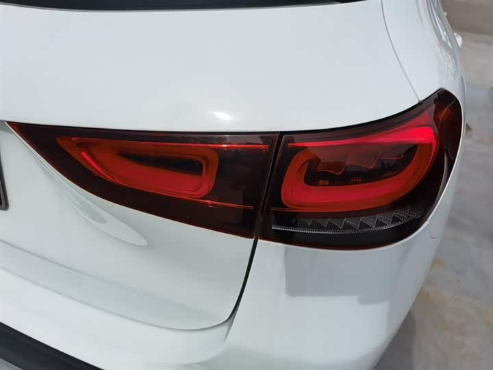 Фото 8 - Mercedes-Benz GLA-Class