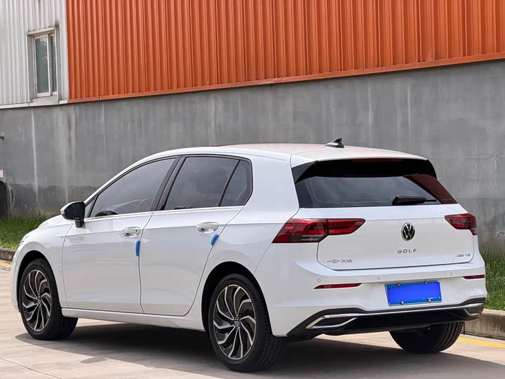 Фото 7 - Volkswagen Golf