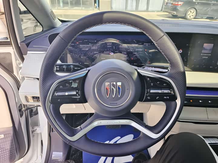 Buick GL8 Hybrid 2026 2026款 陆尊 奢享版