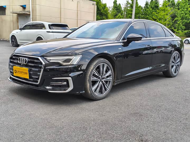 Фото 1 - Audi A6L