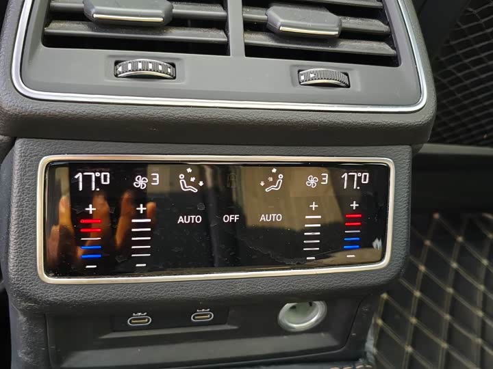 Фото 8 - Audi A6L