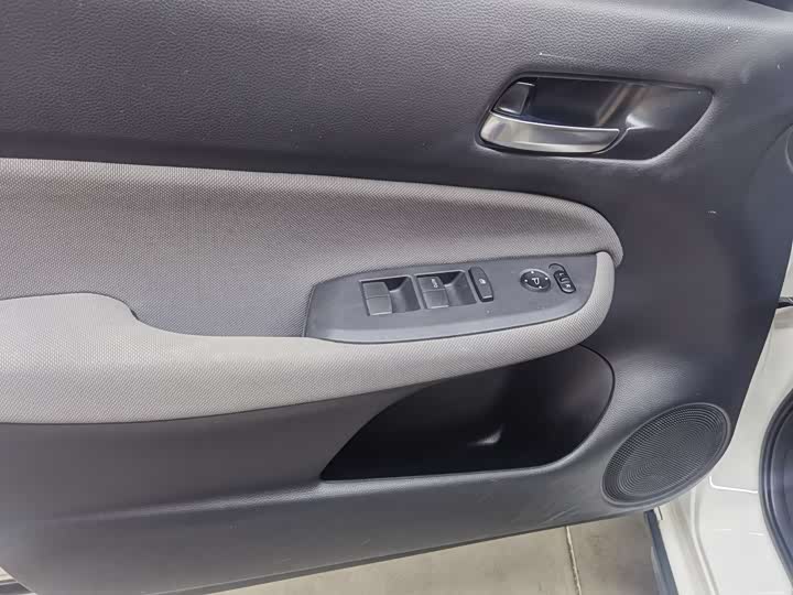 Honda Life 2021 2021款 1.5L CVT CRO-S乐趣版