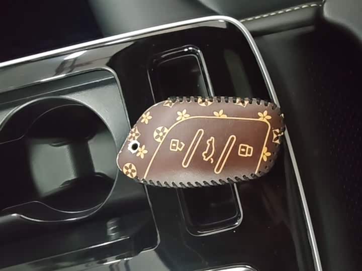 Фото 9 - Roewe i6 Max