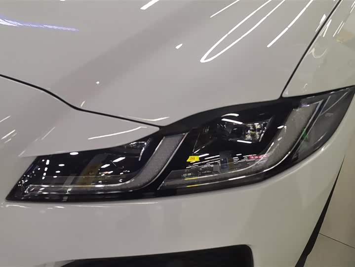 صورة 5 - Jaguar XF L