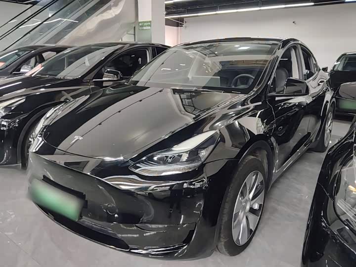 Zdjęcie 2 - Tesla Model Y