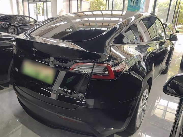 Zdjęcie 7 - Tesla Model Y