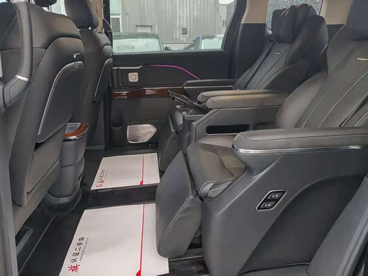 Hongqi HQ9 Hybrid 2024 2024款 2.0T 四驱豪华版