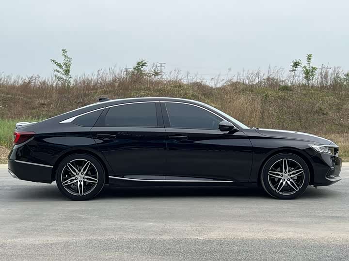 Фото 5 - Honda Accord