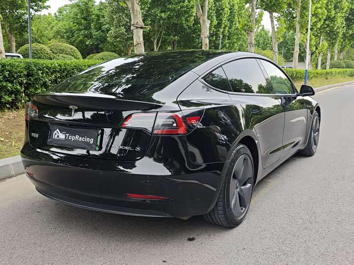 Photo 9 - Tesla Model 3