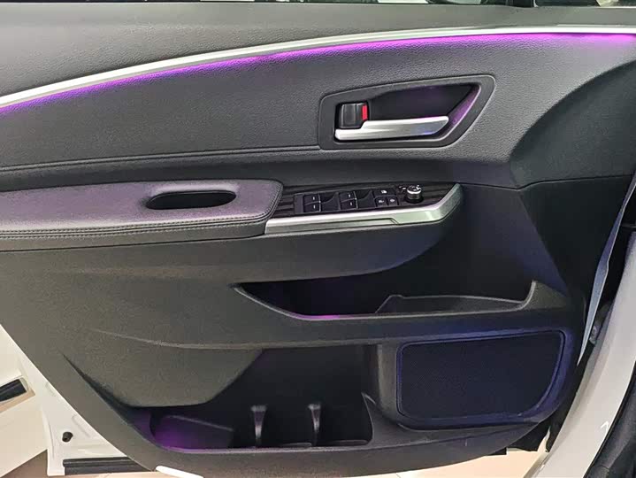 Photo 7 - Toyota Sienna