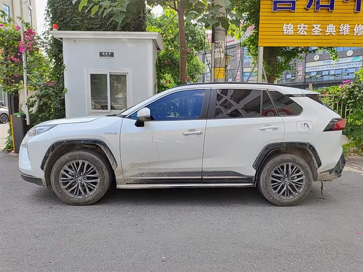 Toyota Wildlander 2024 2024款 双擎 2.5L E-CVT两驱豪华PLUS版