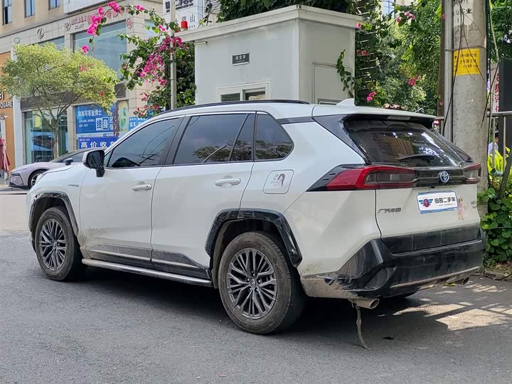 Toyota Wildlander 2024 2024款 双擎 2.5L E-CVT两驱豪华PLUS版