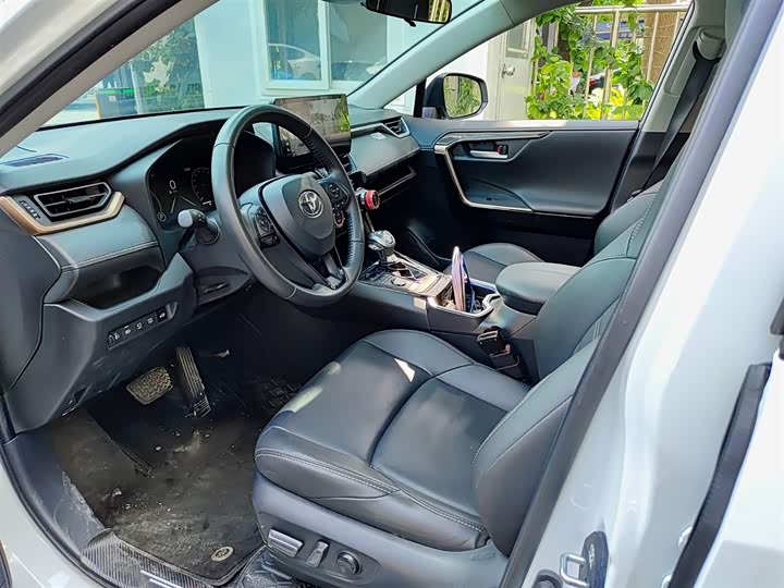 Toyota Wildlander 2024 2024款 双擎 2.5L E-CVT两驱豪华PLUS版