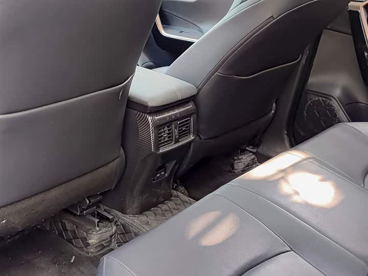 Toyota Wildlander 2024 2024款 双擎 2.5L E-CVT两驱豪华PLUS版