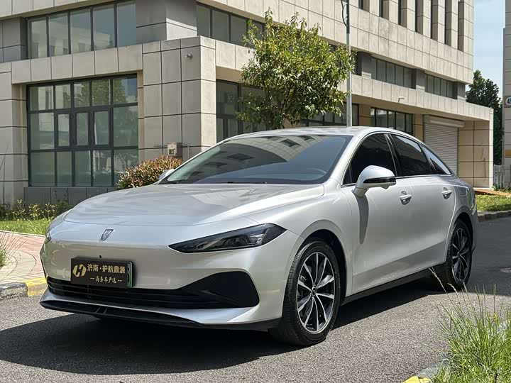 2025 Roewe D7