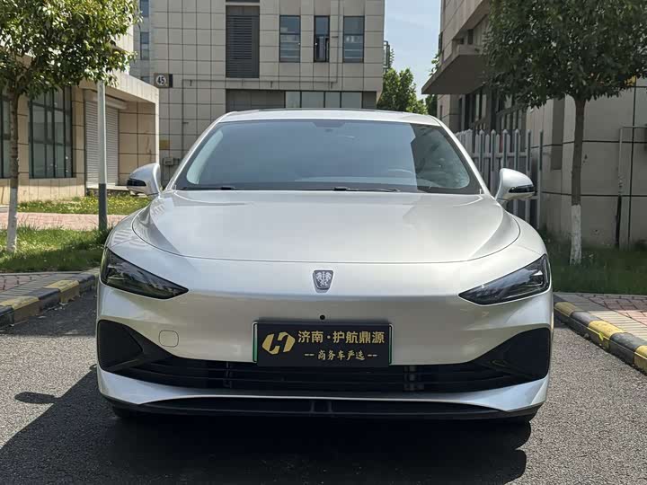 2025 Roewe D7