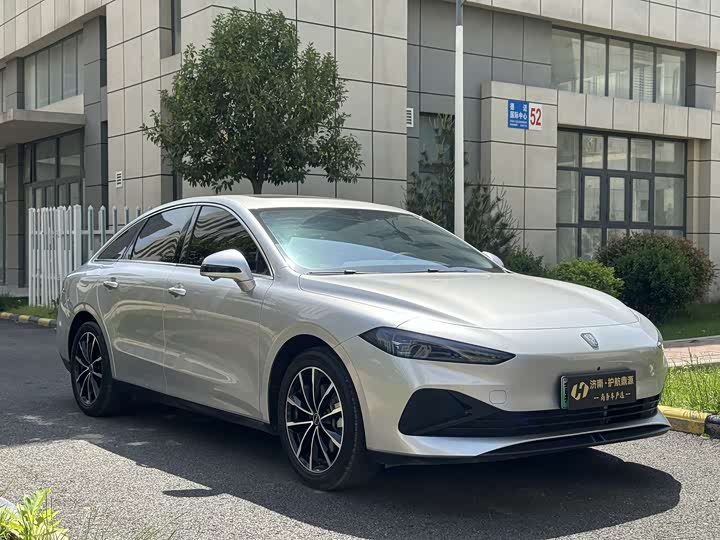 2025 Roewe D7