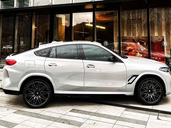 2023 BMW X6 M