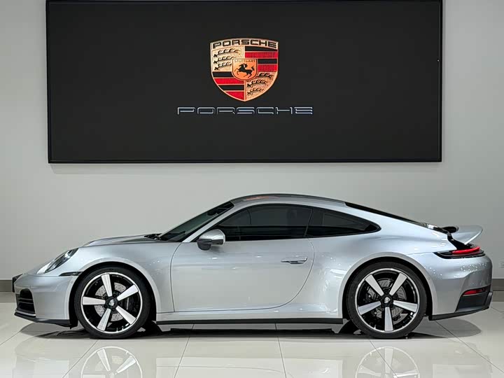 Фото 3 - Porsche 911