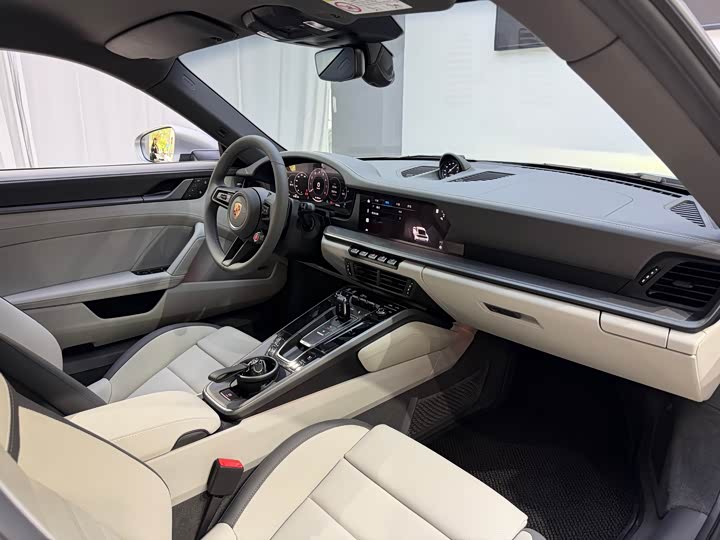 Фото 8 - Porsche 911