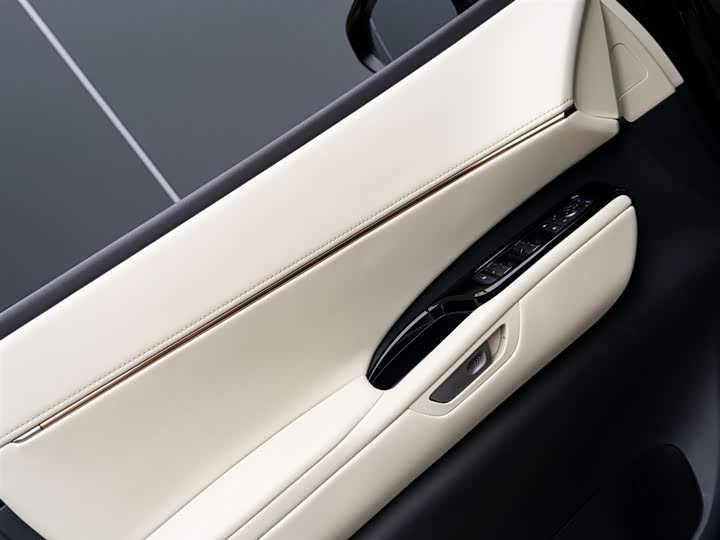 Lexus LM 2025 2025款 500h 四座御世版