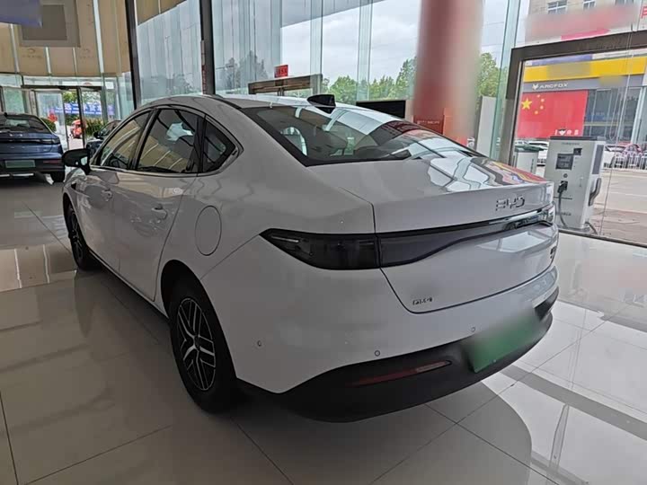 BYD Seal 05 DM-i Hybrid 2025 2025款 DM-i 智驾版 120KM旗舰型