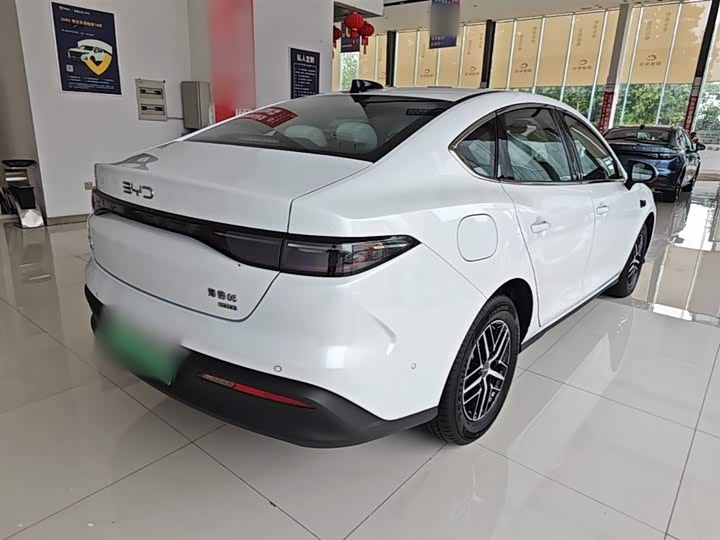 BYD Seal 05 DM-i Hybrid 2025 2025款 DM-i 智驾版 120KM旗舰型