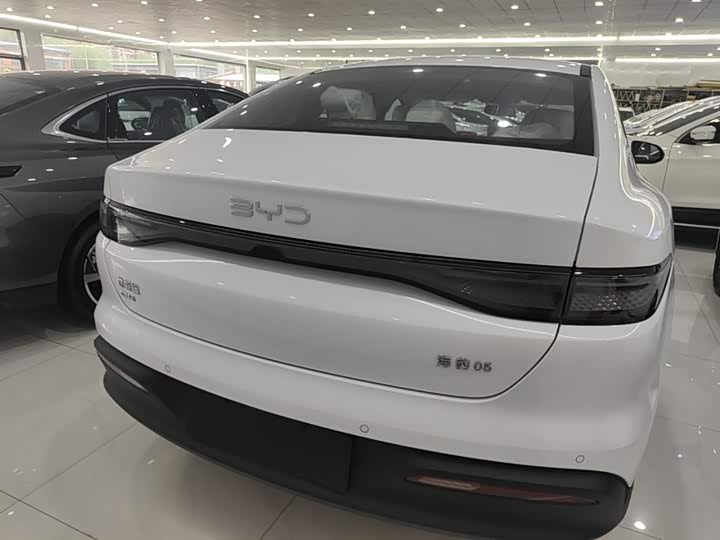 Фото 6 - BYD Seal 05 DM-i Hybrid