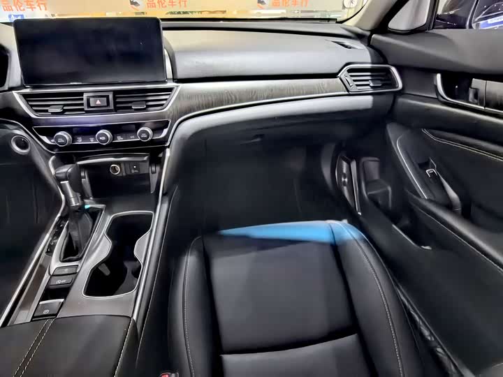 Zdjęcie 7 - Honda Accord