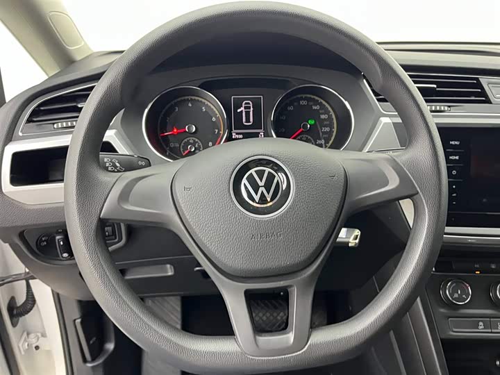 Volkswagen Touran L 2021 2021款 途安L 280TSI DSG风尚版 7座