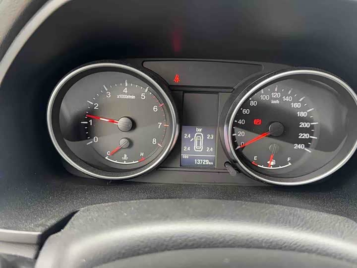 Фото 6 - Haval M6