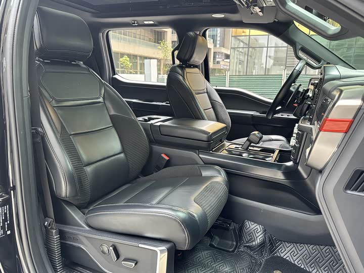 Фото 9 - Ford F-150 Raptor