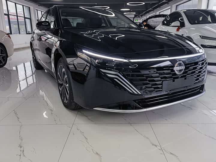 Nissan Teana 2026 2026款 鸿蒙座舱 2.0L 智能超舒适版