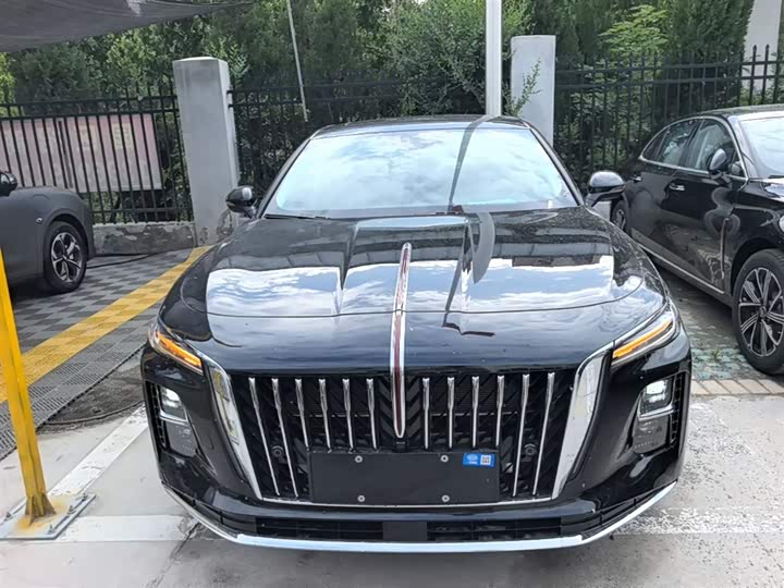 2025 Hongqi H5 Hybrid