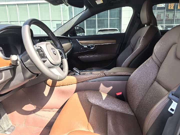 Zdjęcie 4 - Volvo S90