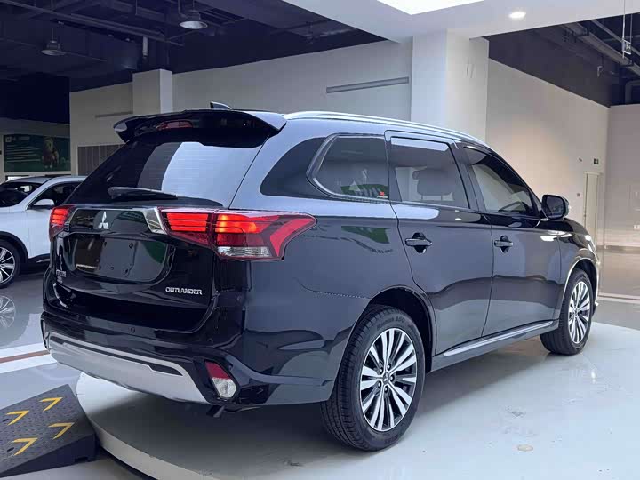 Mitsubishi Outlander 2021 2021款 2.0L 两驱畅享版 5座