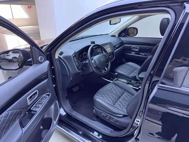 Mitsubishi Outlander 2021 2021款 2.0L 两驱畅享版 5座