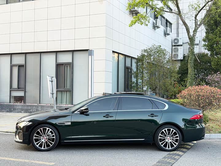 Фото 5 - Jaguar XF L