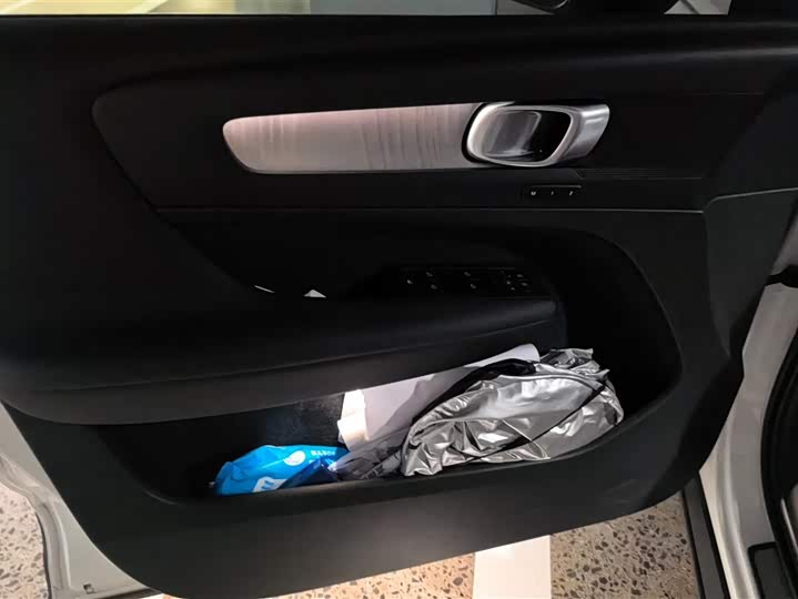 Volvo XC40 2024 2024款 B3 智远豪华版