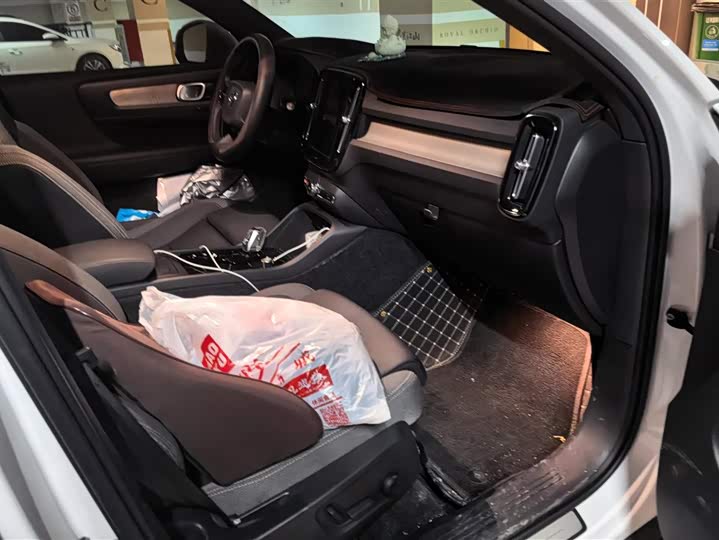 Volvo XC40 2024 2024款 B3 智远豪华版