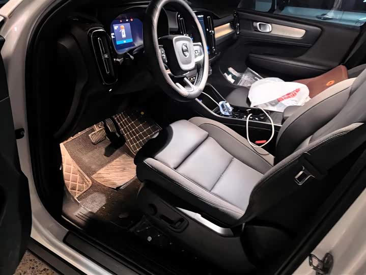 Volvo XC40 2024 2024款 B3 智远豪华版