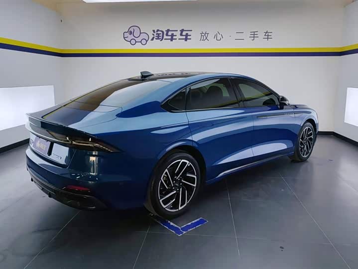 Photo 3 - Lincoln Z (Zephyr)