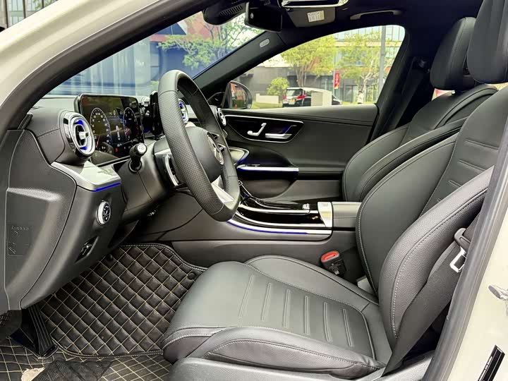 Zdjęcie 6 - Mercedes-Benz C-Class