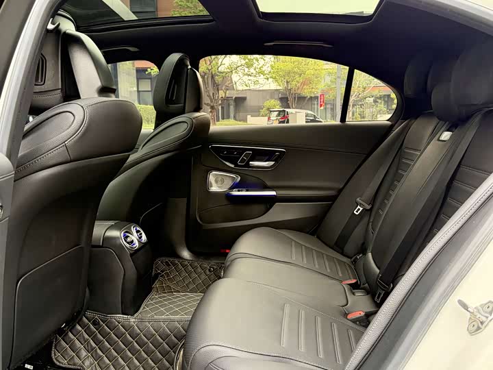 Zdjęcie 7 - Mercedes-Benz C-Class