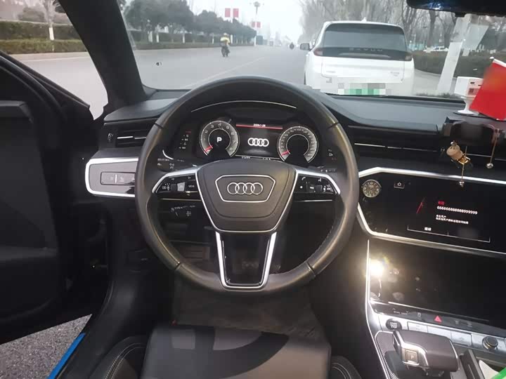 Фото 3 - Audi A6L