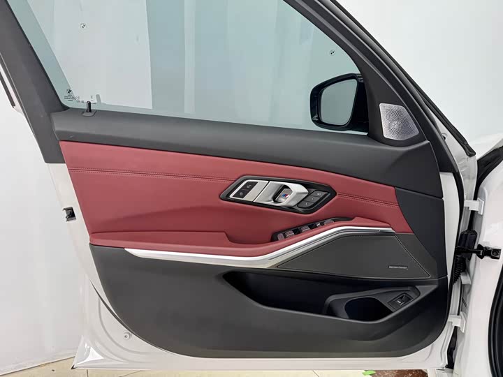 Фото 8 - BMW 3 Series