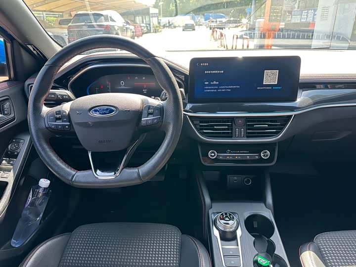 Ford Focus 2021 2021款 三厢 EcoBoost 180 自动ST Line