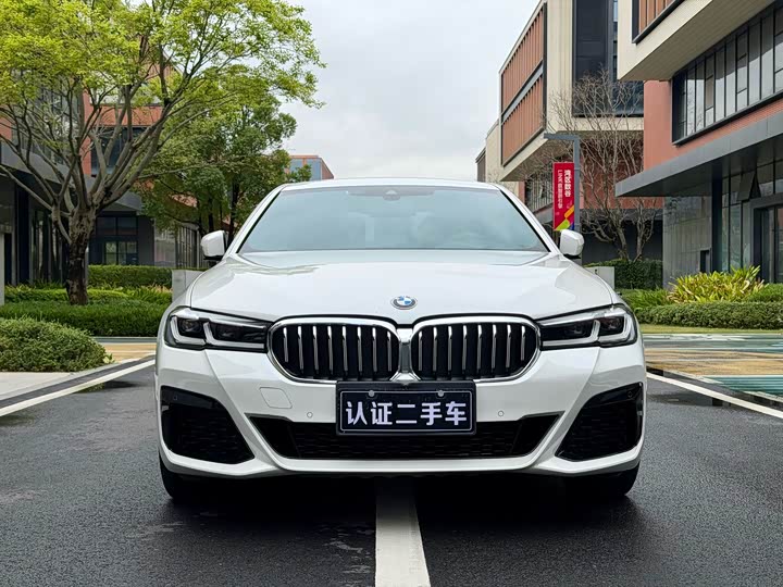 Фото 2 - BMW 5 Series