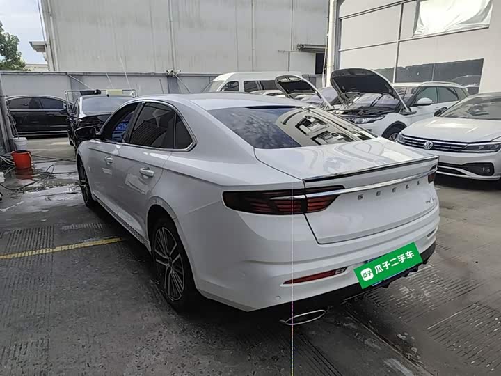 Фото 5 - Geely Preface