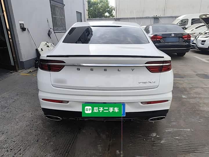 Фото 6 - Geely Preface